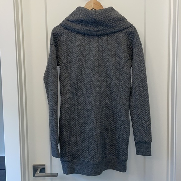 SzXS Shambhala quilted grey cowl neck cozy, after yoga sweater EUC - Picture 8 of 13